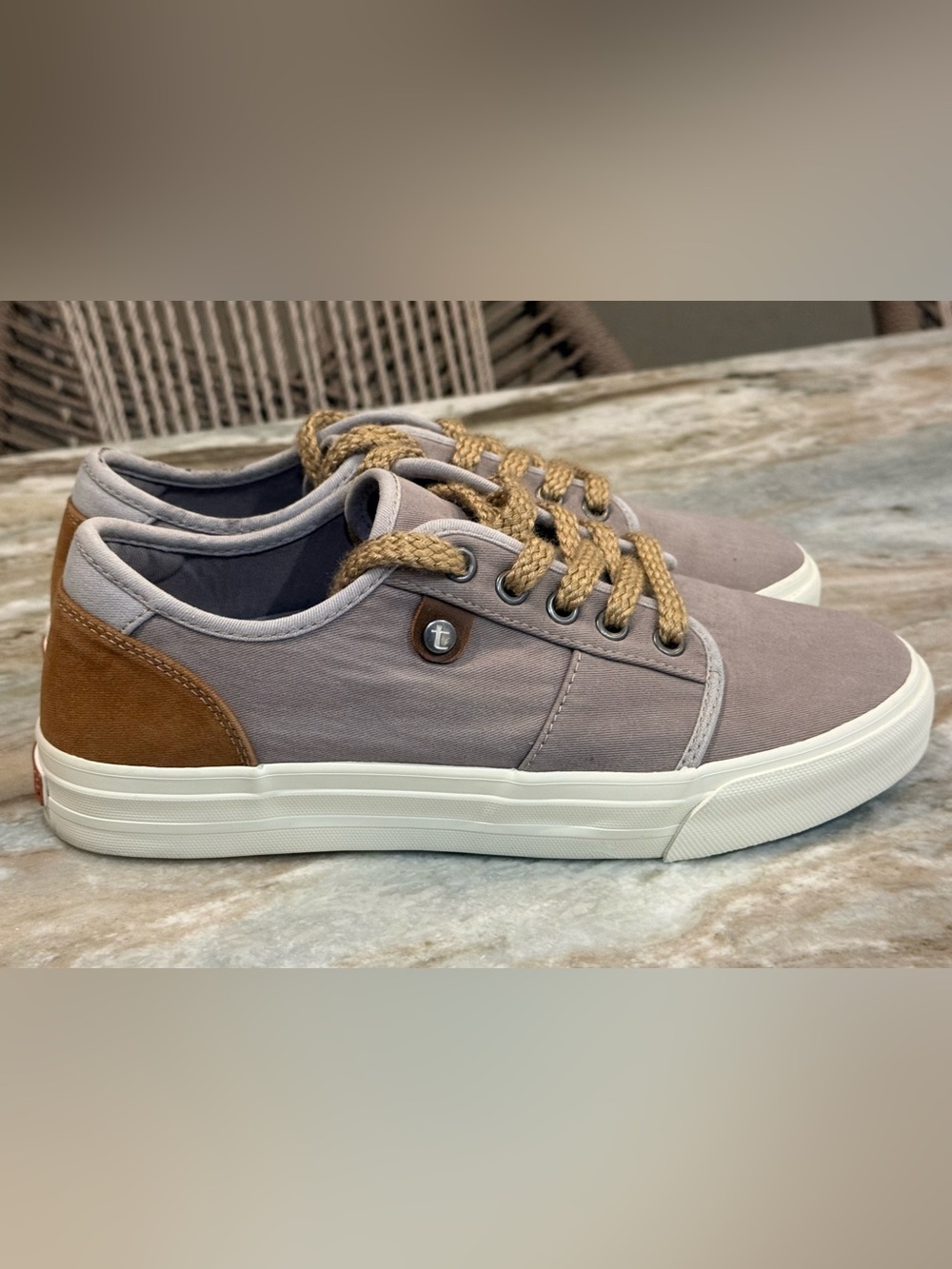 Women’s TAOS Super Soul sneakers- grey/whiskey. Size 7.5 - Picture 6 of 9